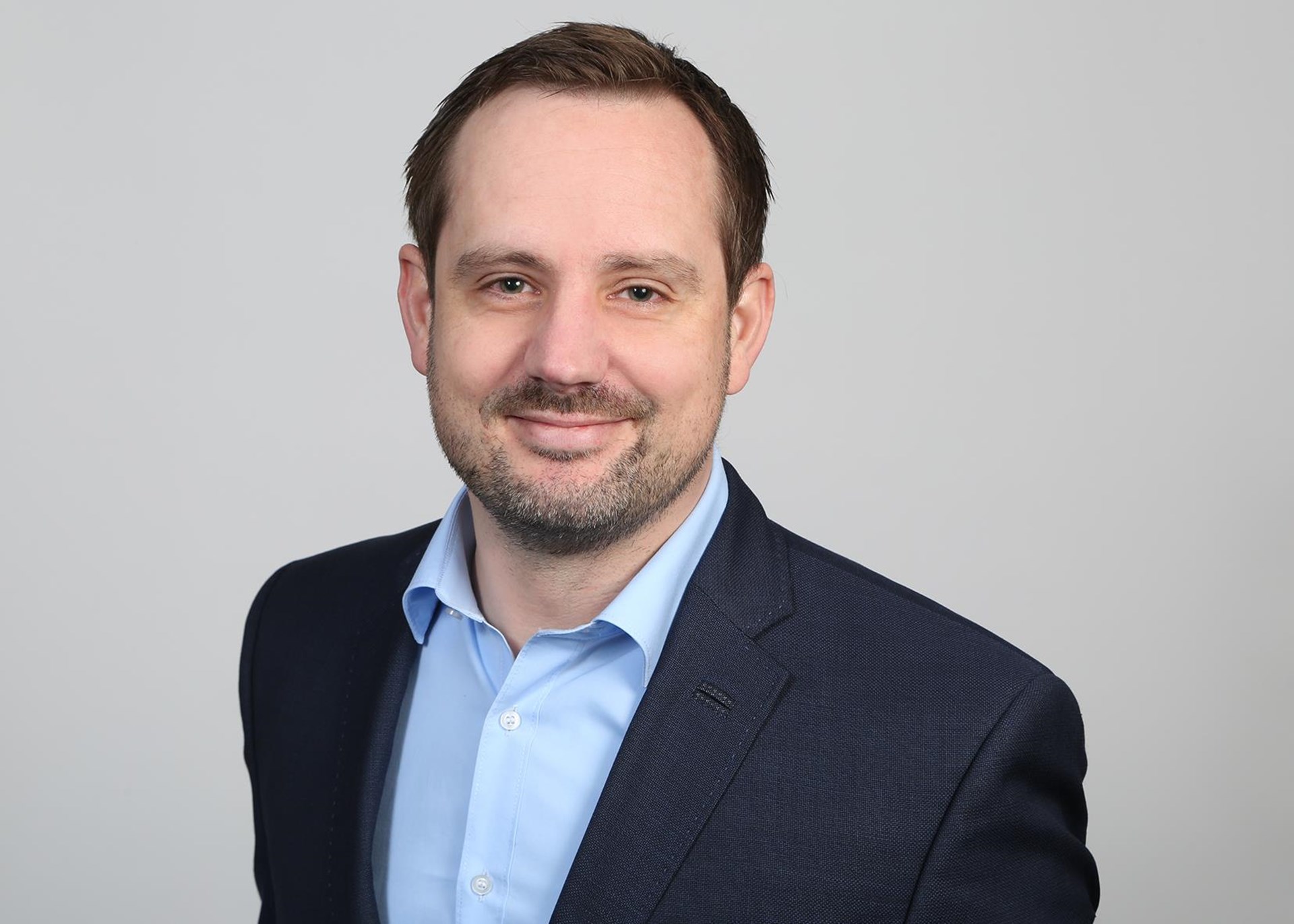 Porträtfoto Andreas Thiesbrummel