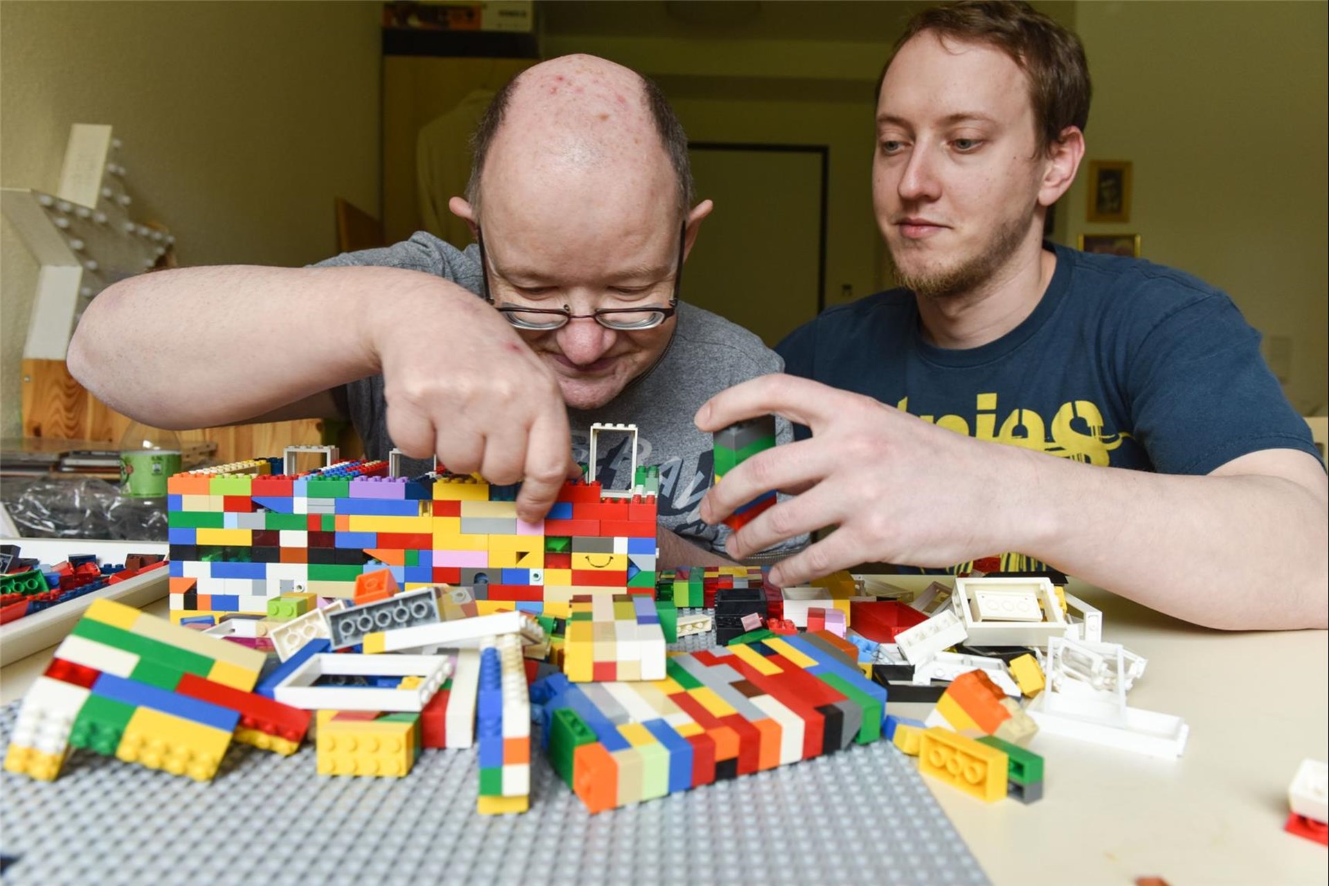 Gemeinsam Lego spielen