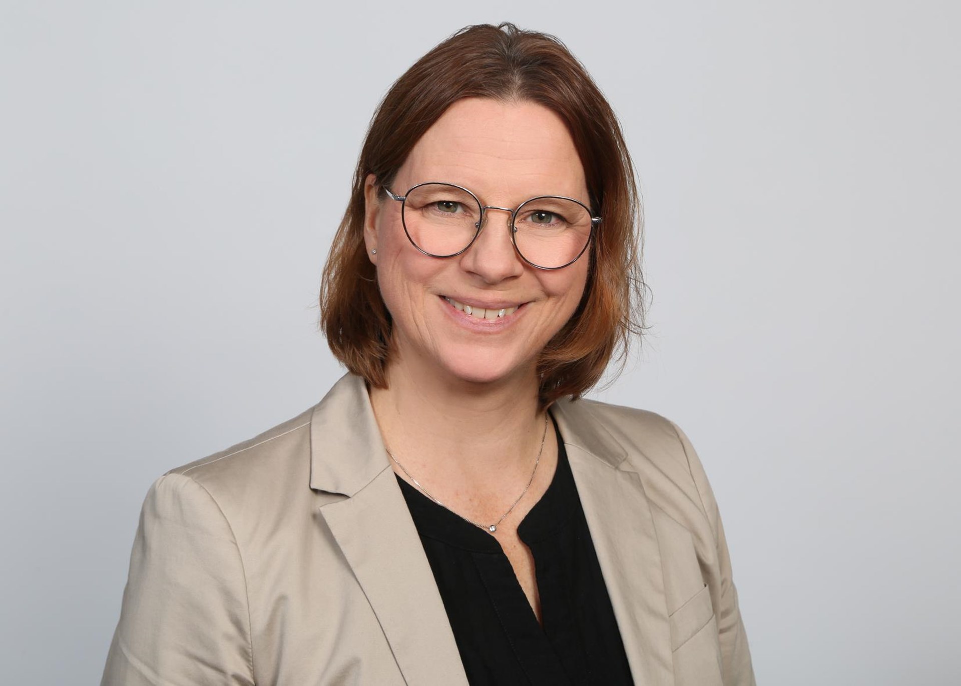 Grenz, Nicole
